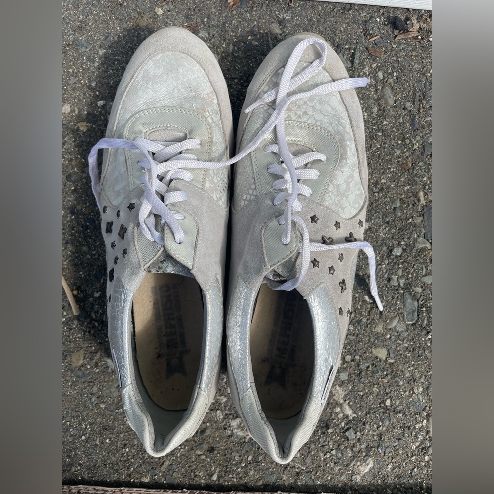 Gray Star-Patterned Mephisto Sneakers